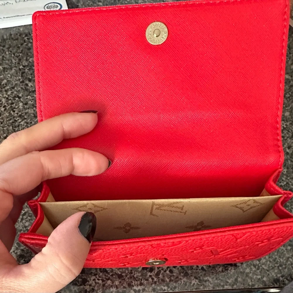 Wallet - Picture 1 of 1